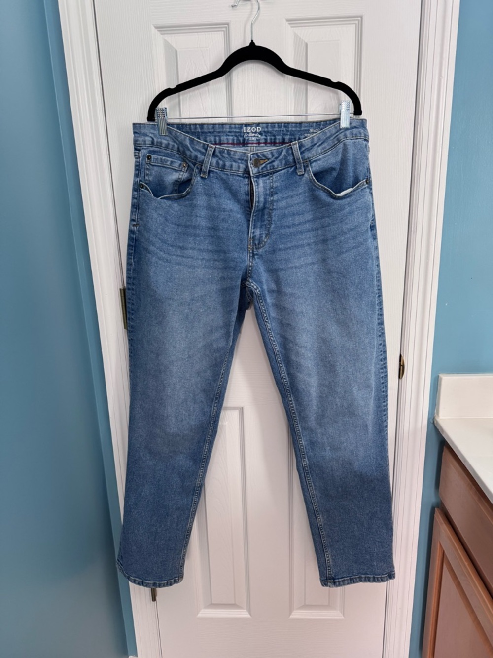 Izod Men's Medium Blue Straight Fit Jeans